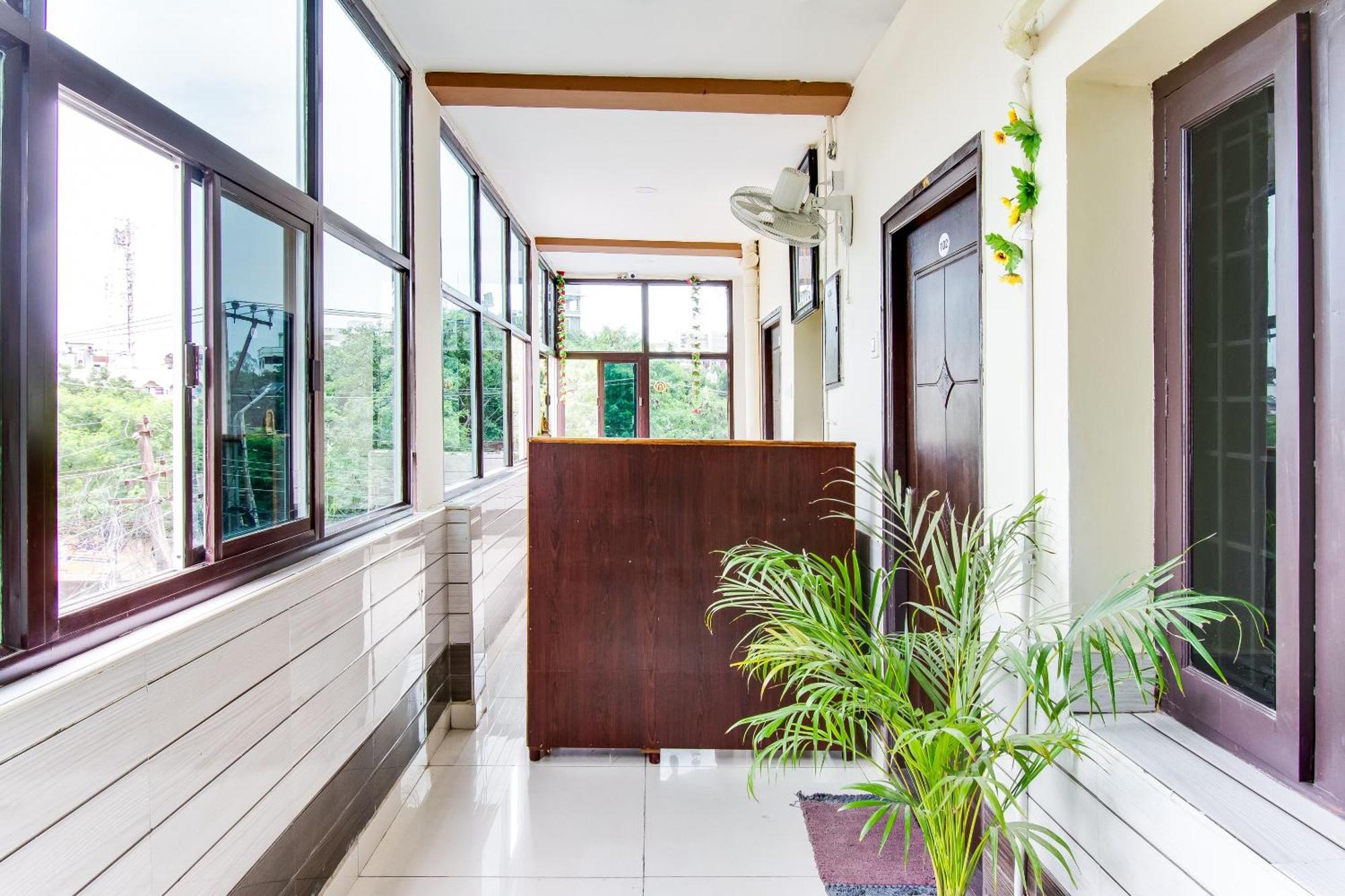 Oyo Akshaya Nest Vijayawāda Exterior foto